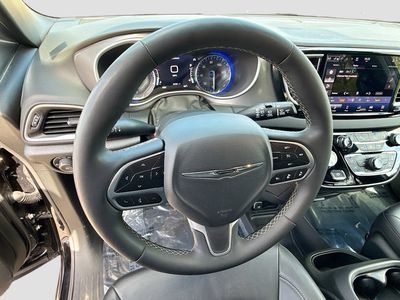 2025 Chrysler Pacifica - Photo 37