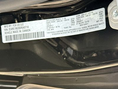2025 Chrysler Pacifica - Photo 42