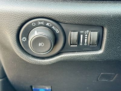 2025 Chrysler Pacifica - Photo 33