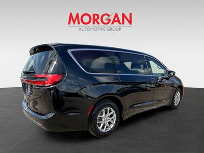 2025 Chrysler Pacifica - Photo 3
