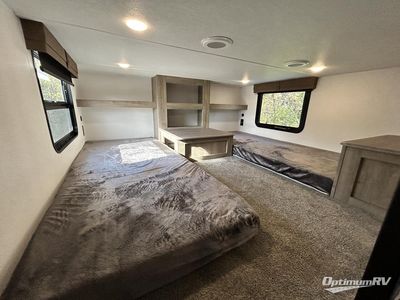 2025 Palomino Puma - Photo 28