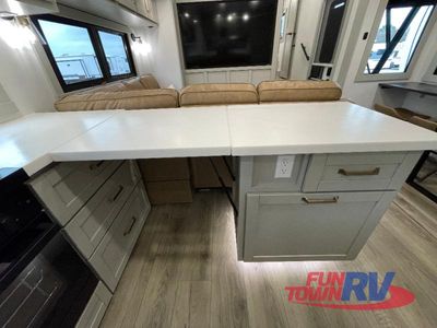 2026 Brinkley Model Z - Photo 18
