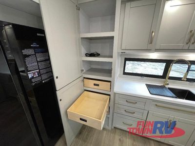 2026 Brinkley Model Z - Photo 20