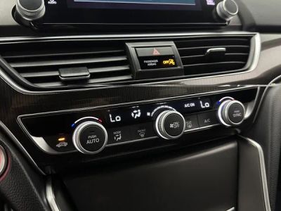2019 Honda Accord Sedan — photo 17 view