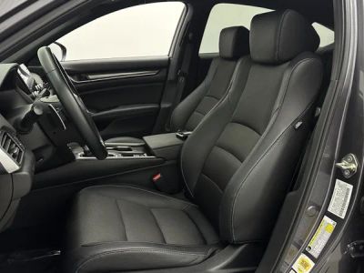 2019 Honda Accord Sedan — photo 13 view