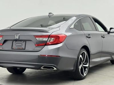 2019 Honda Accord Sedan — photo 8 view