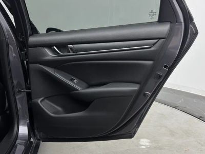 2019 Honda Accord Sedan — photo 30 view