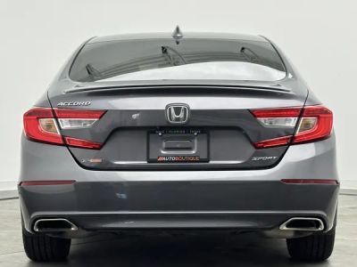 2019 Honda Accord Sedan — photo 7 view