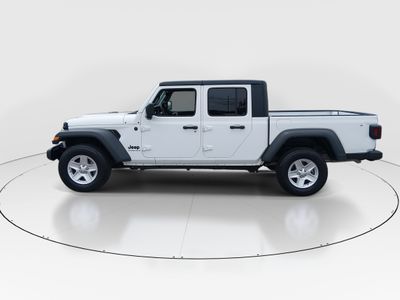 2023 Jeep Gladiator - Photo 4