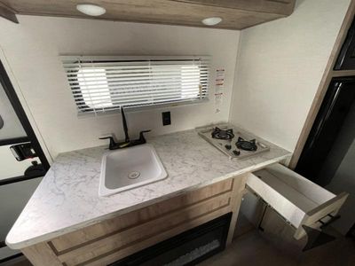 2025 Gulf Stream RV ENLIGHTEN - Photo 17