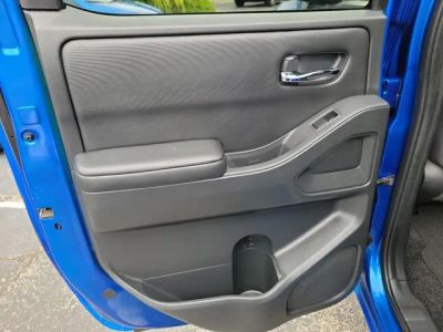 2024 Nissan Frontier — photo 13 view