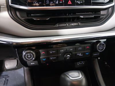 2024 Jeep Compass - Photo 17