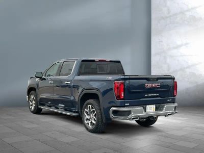 2023 GMC Sierra 1500 — interior view