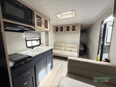 2024 Prime Time RV Avenger LT — photo 11 view