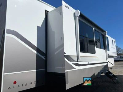 2026 Alliance RV Paradigm - Photo 5