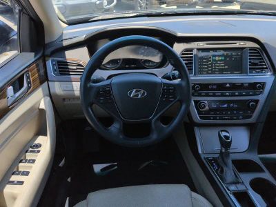 2017 Hyundai Sonata — photo 16 view
