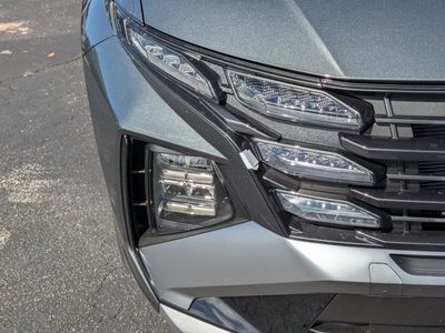 2026 Hyundai TUCSON HYBRID — photo 10 view