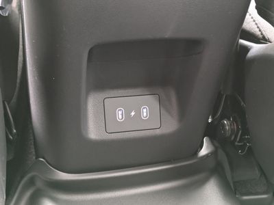 2026 Hyundai TUCSON HYBRID — photo 15 view