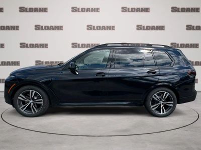 2027 BMW X7 — side profile view