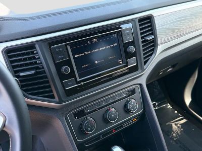 2022 Volkswagen Atlas Cross Sport — photo 25 view