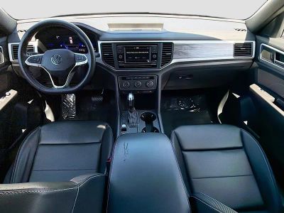 2022 Volkswagen Atlas Cross Sport — photo 14 view