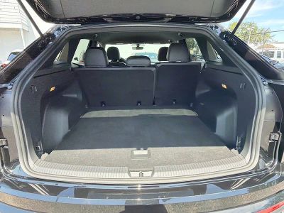 2022 Volkswagen Atlas Cross Sport — photo 11 view