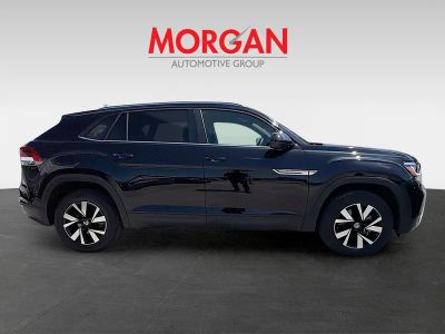 2022 Volkswagen Atlas Cross Sport — side profile view
