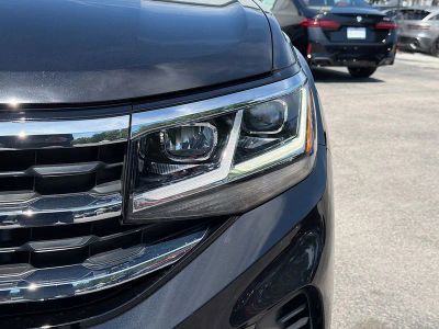 2022 Volkswagen Atlas Cross Sport — photo 9 view