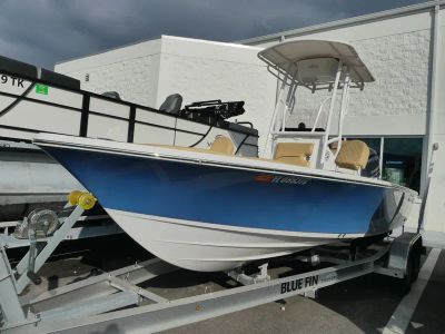 2022 Sportsman Masters 207 Bay Boat — front three-quarter view
