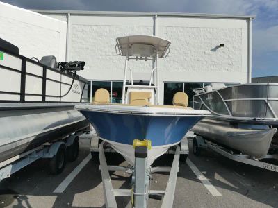 2022 Sportsman Masters 207 Bay Boat — side profile view