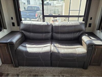 2019 Keystone RV Cougar - Photo 9