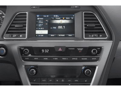 2015 Hyundai Sonata — photo 13 view