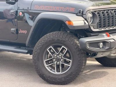 2024 Jeep Gladiator — side profile view