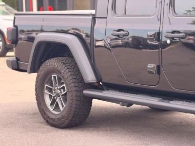 2024 Jeep Gladiator — detail view