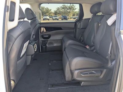 2026 Kia Carnival Hybrid — photo 17 view