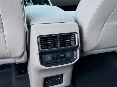 2026 Volkswagen Atlas — photo 19 view