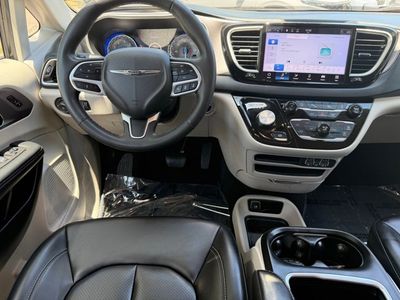 2023 Chrysler Pacifica - Photo 15