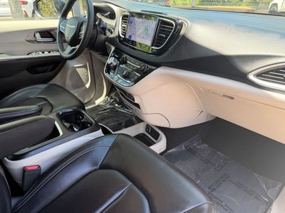 2023 Chrysler Pacifica - Photo 11