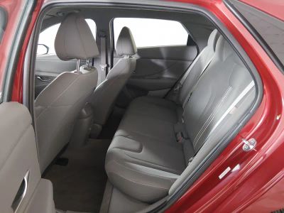2024 Hyundai Elantra - Photo 19