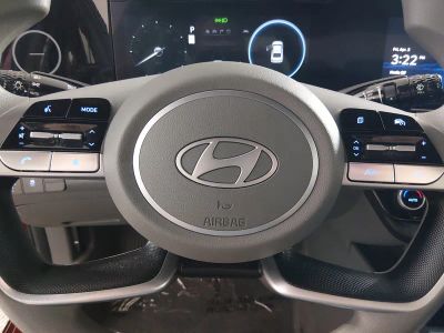 2024 Hyundai Elantra - Photo 12
