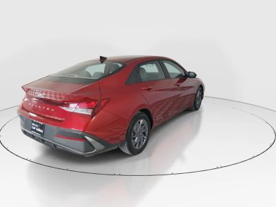 2024 Hyundai Elantra - Photo 7