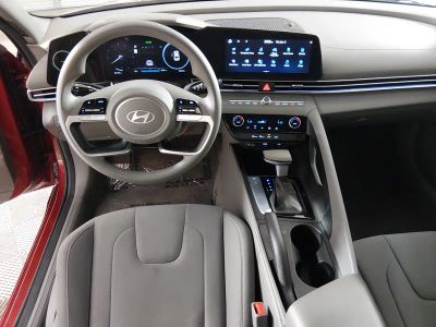 2024 Hyundai Elantra - Photo 20