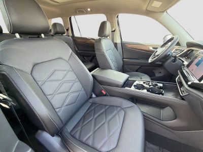 2026 Volkswagen Atlas — photo 14 view