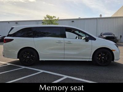 2023 Honda Odyssey — photo 14 view