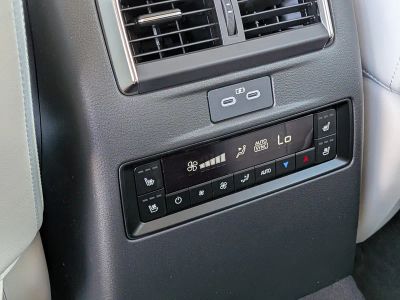 2026 Mazda CX-90 — photo 16 view