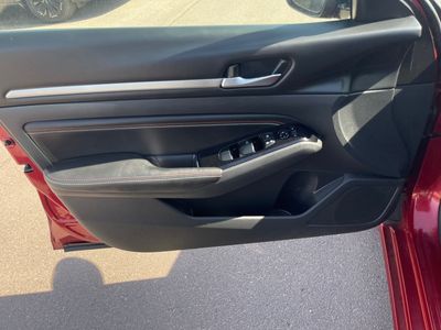 2023 Nissan Altima - Photo 10