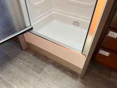 2019 Winnebago ADVENTURER — photo 17 view