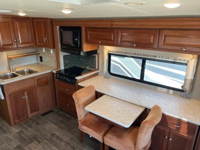 2019 Winnebago ADVENTURER — engine compartment view