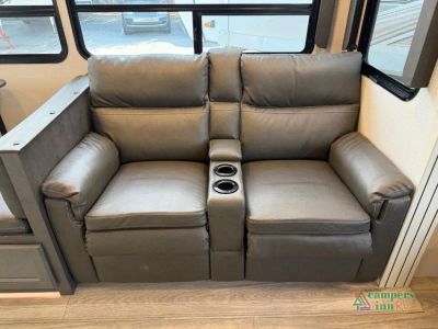 2025 Keystone RV Cougar — photo 23 view