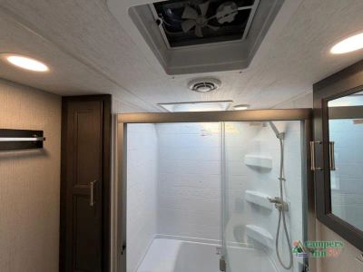 2025 Keystone RV Cougar — photo 33 view
